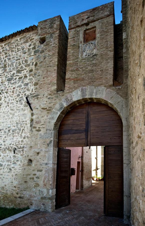 Bed and Breakfast Torre Della Botonta Castel Ritaldi Exterior foto