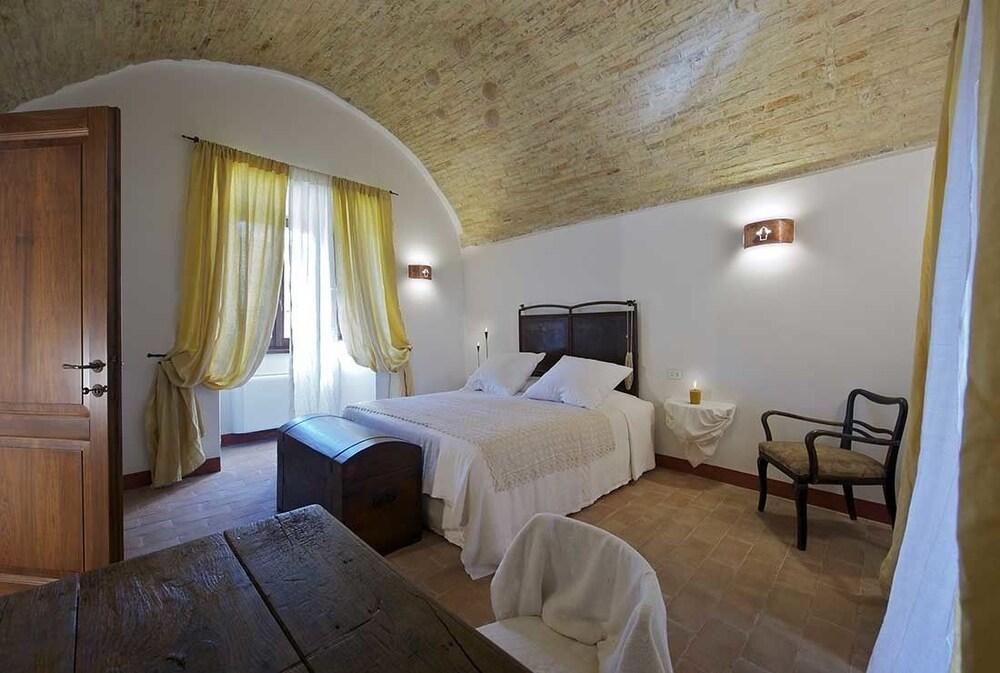 Bed and Breakfast Torre Della Botonta Castel Ritaldi Exterior foto